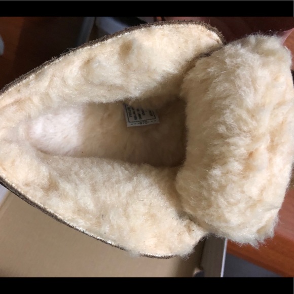 NEW BEARPAW kids Spencer Chukka Boots - Picture 7 of 15